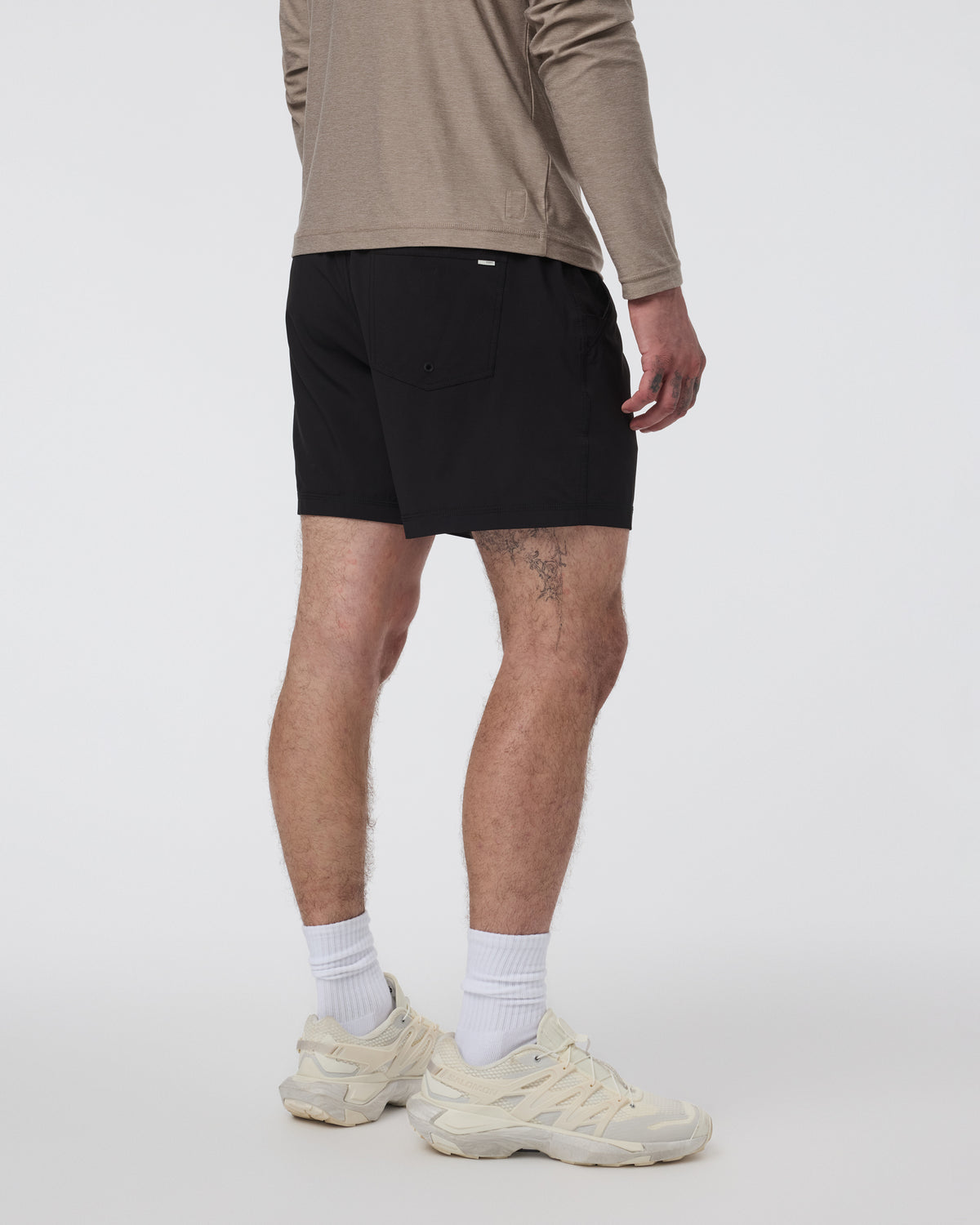 Kore Short Unlined Classic Fit 5" Black - Vuori