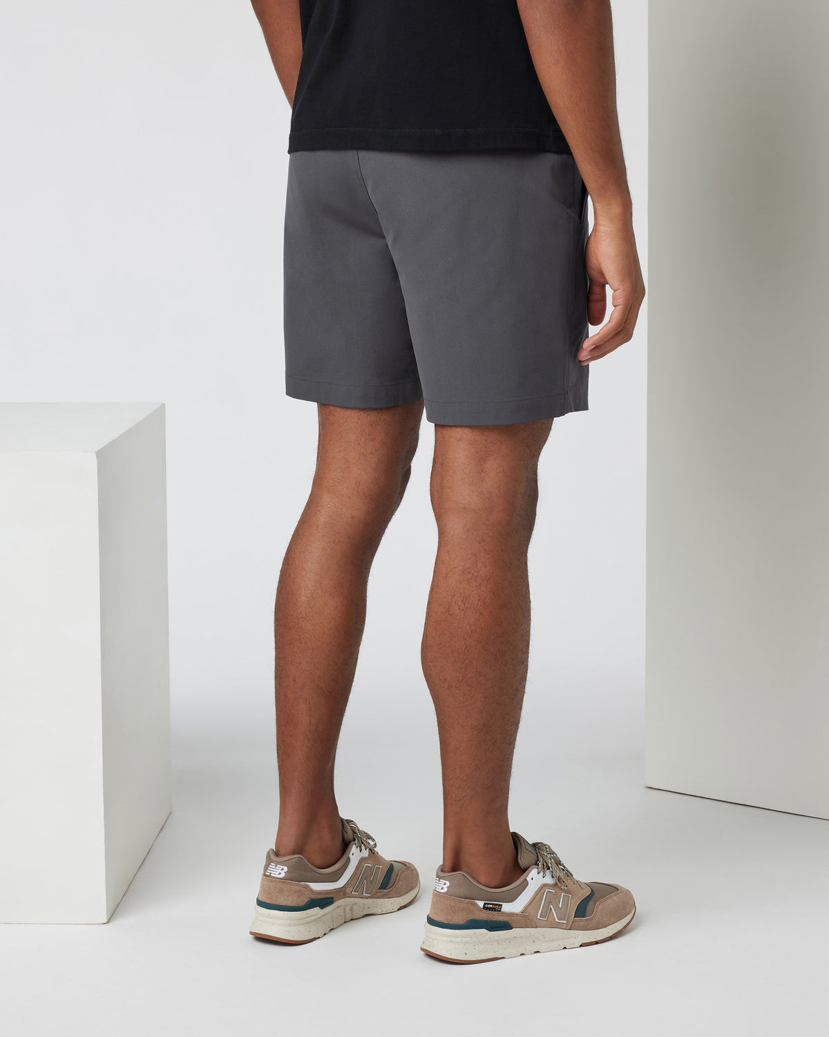 Meta Short 6" Men's Charcoal Chino Shorts - Vuori