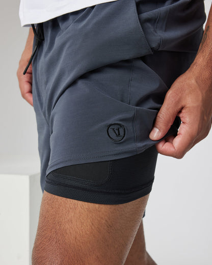 Elevate Kore Short Lined 7" Men's Navy Performance Shorts - Vuori