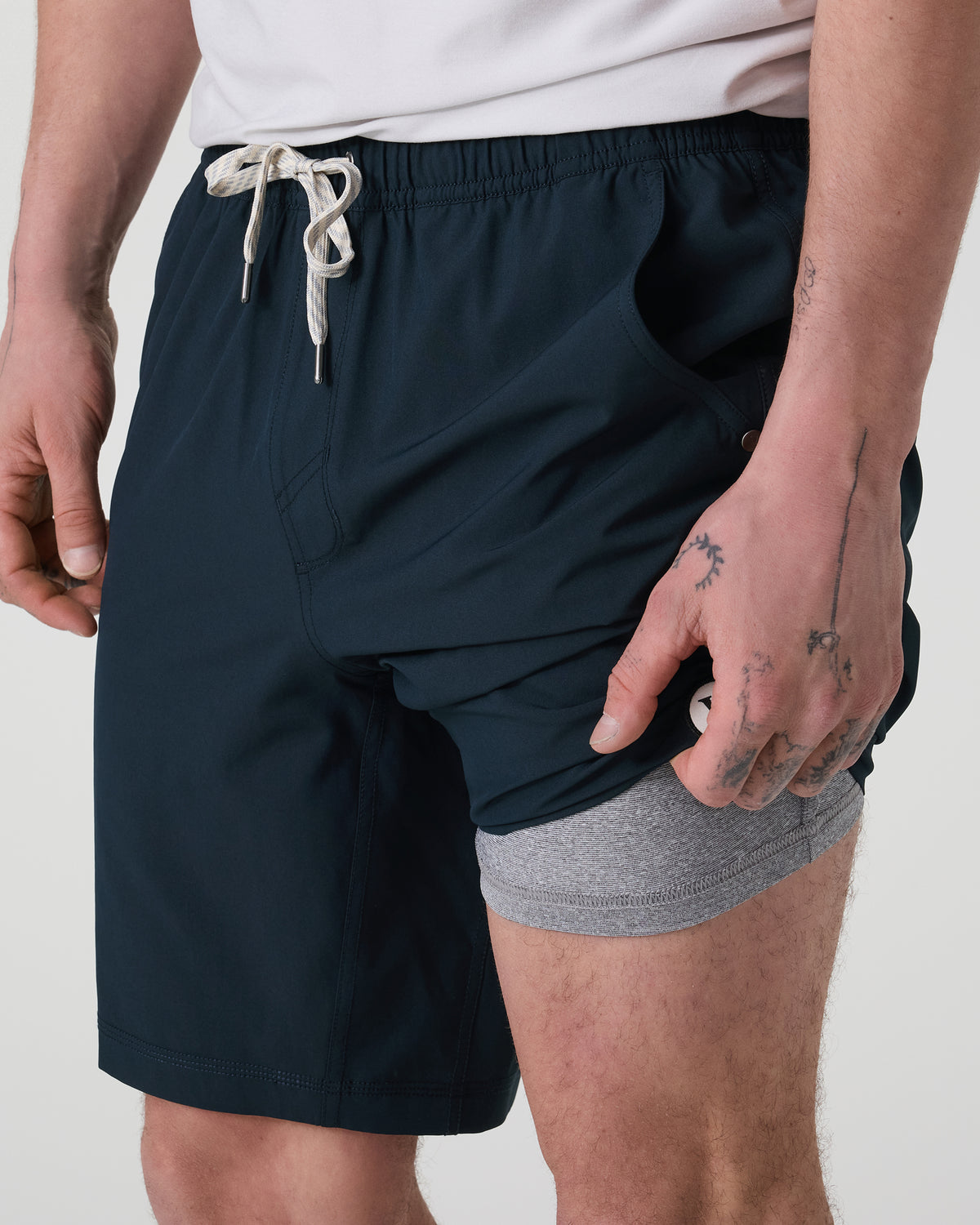 Kore Short Lined 9" Men's Ink Athletic Shorts - Vuori