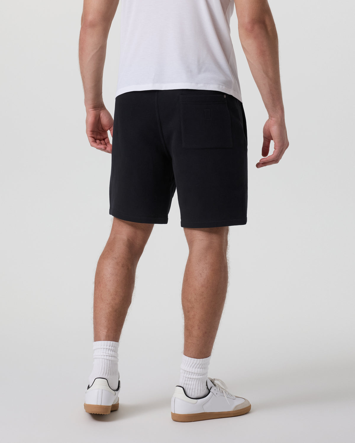 Seaside Short Classic Fit 8" Black - Vuori