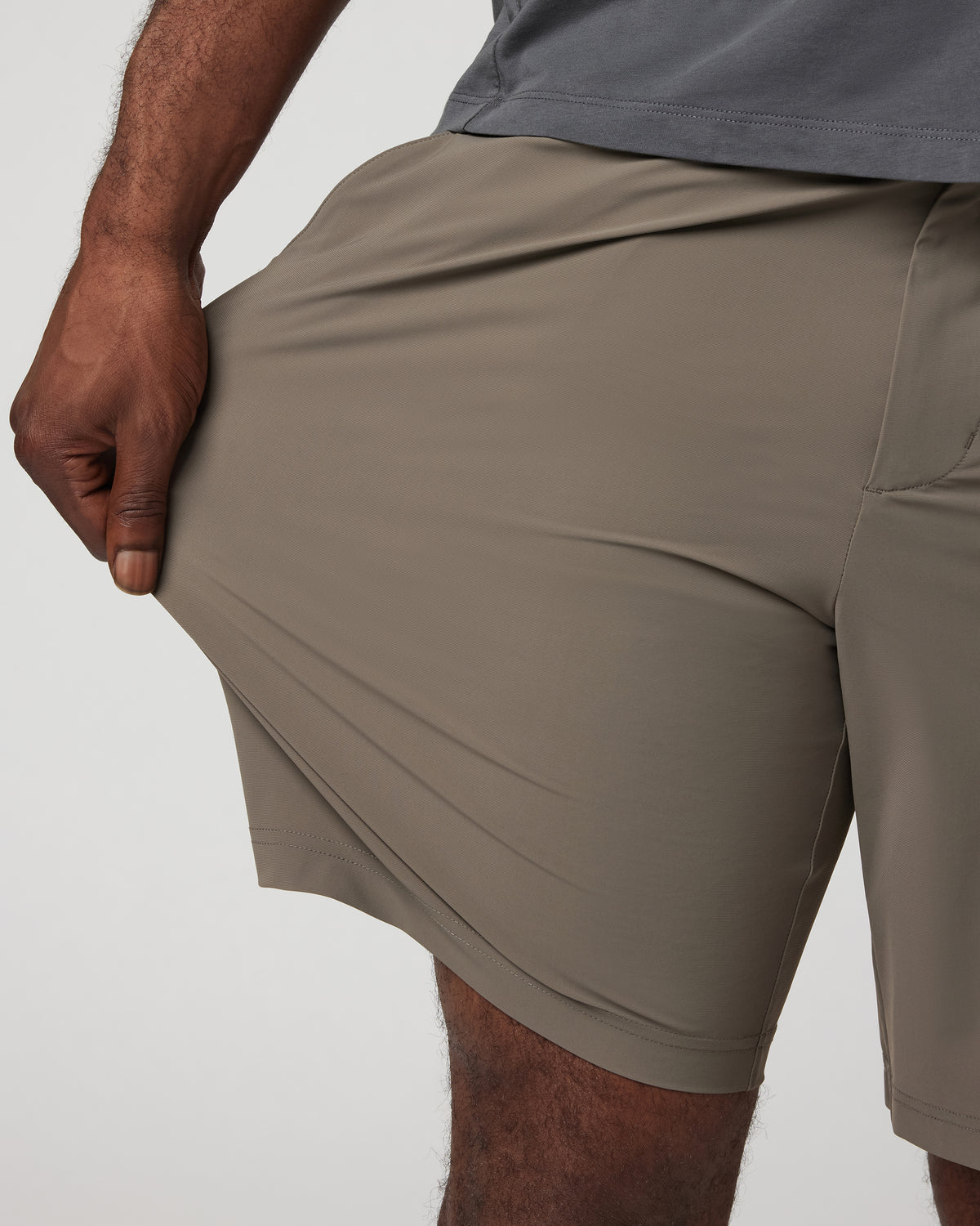 Fleet Chino Short 8" Men's Cocoa Shorts - Vuori