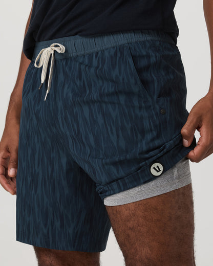 Kore Short Lined 7" Men's Shorts in Blue Sea Pampas - Vuori