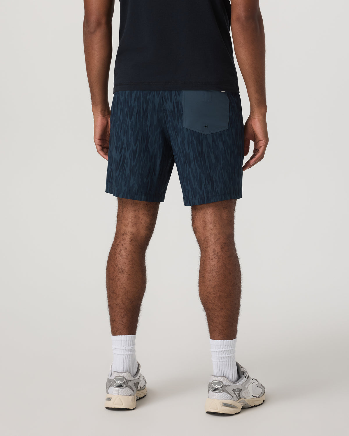 Kore Short Lined 7" Men's Shorts in Blue Sea Pampas - Vuori