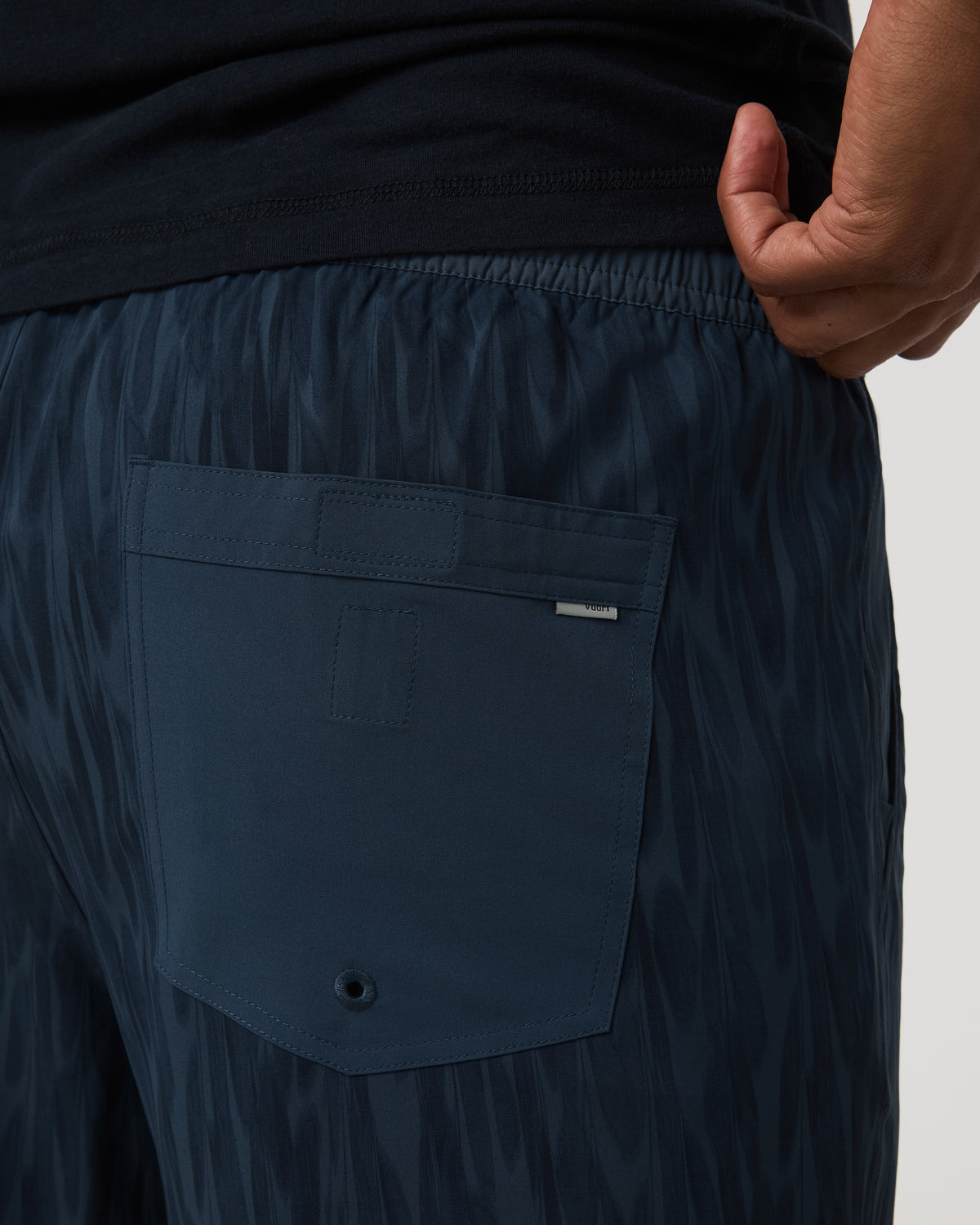 Kore Short Lined 7" Men's Shorts in Blue Sea Pampas - Vuori