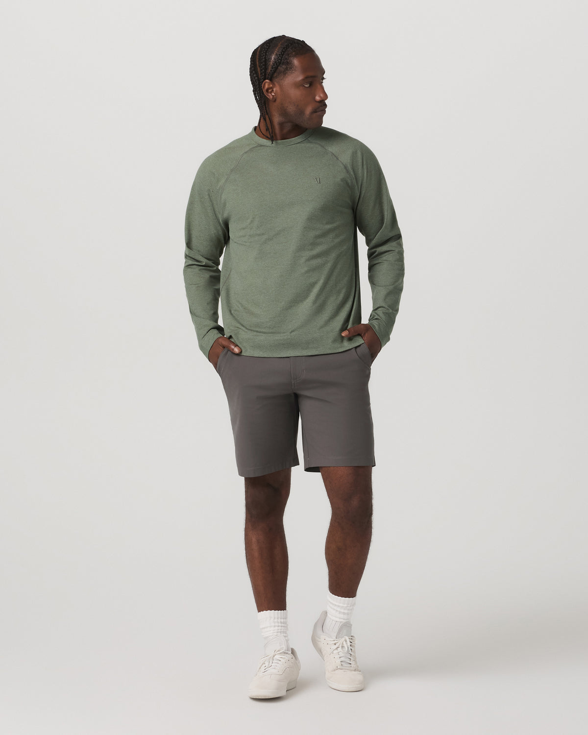 Meta Short 8" Men's Warm Grey Classic Chino Shorts - Vuori