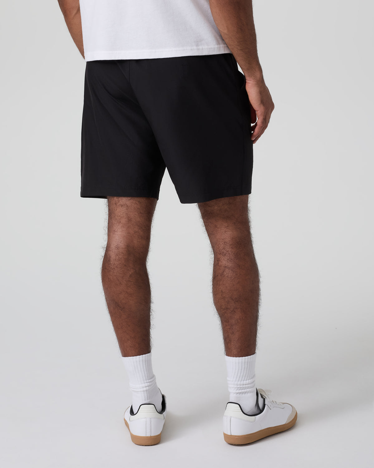 Banks Session Short 7" Black - Vuori