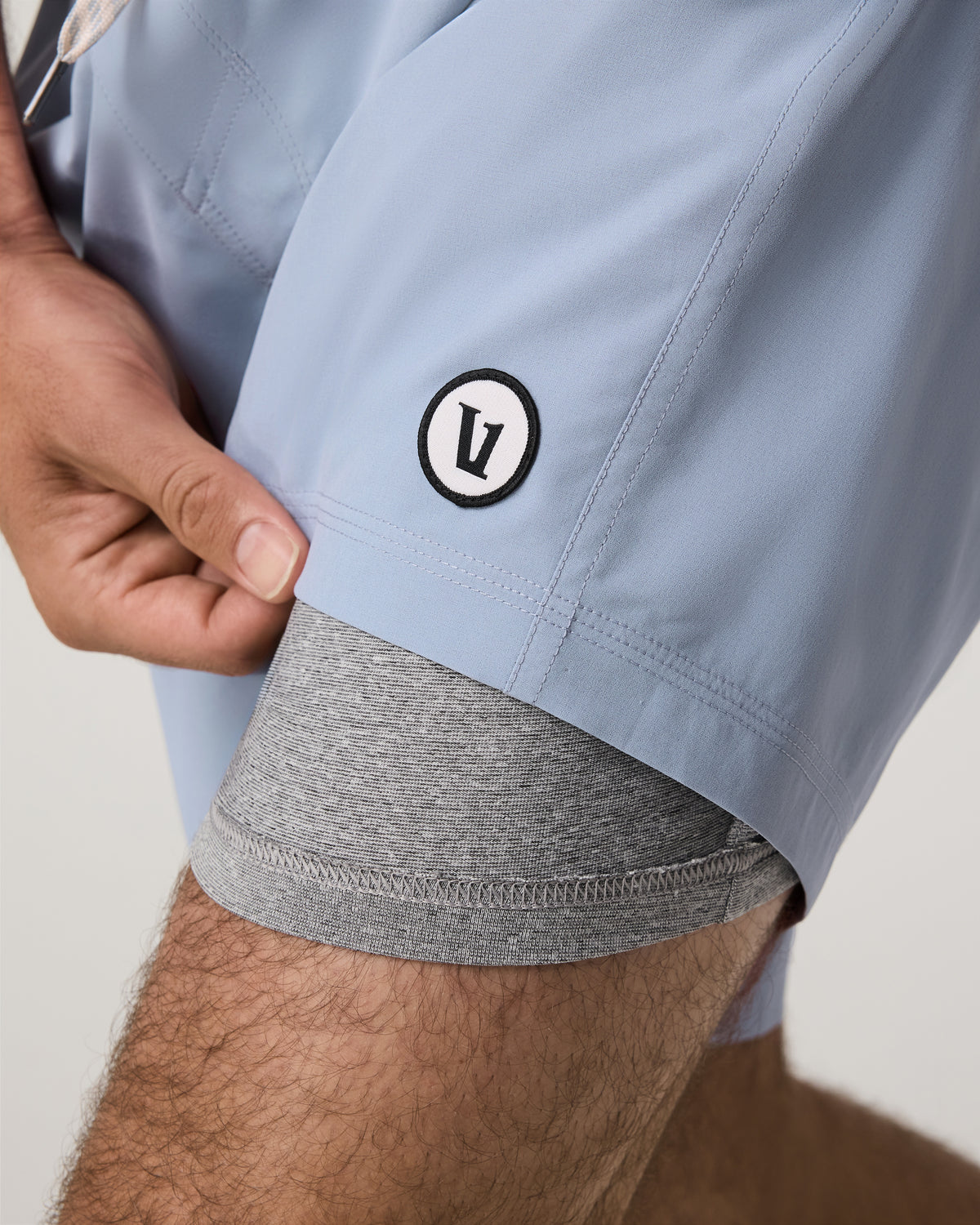 Kore Short Lined 7" Men's Blue Dusk Shorts - Vuori
