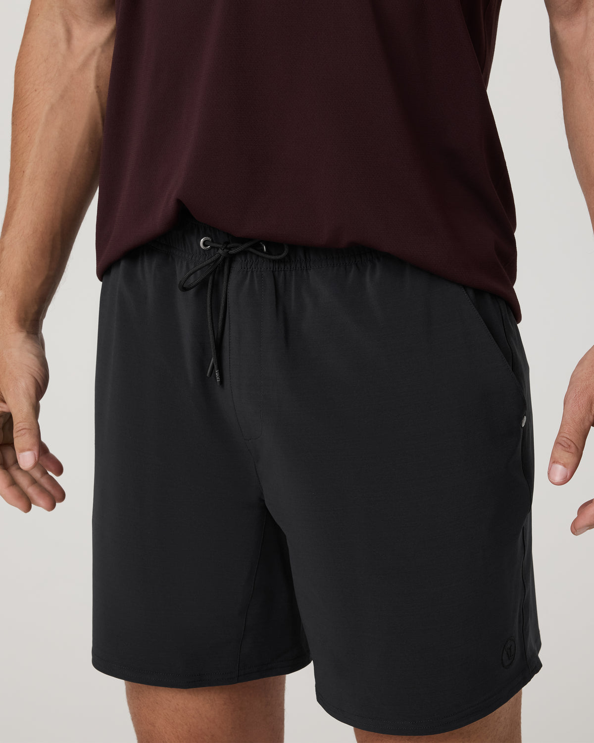 Elevate Kore Short Unlined 7" Men's Black Shorts - Vuori