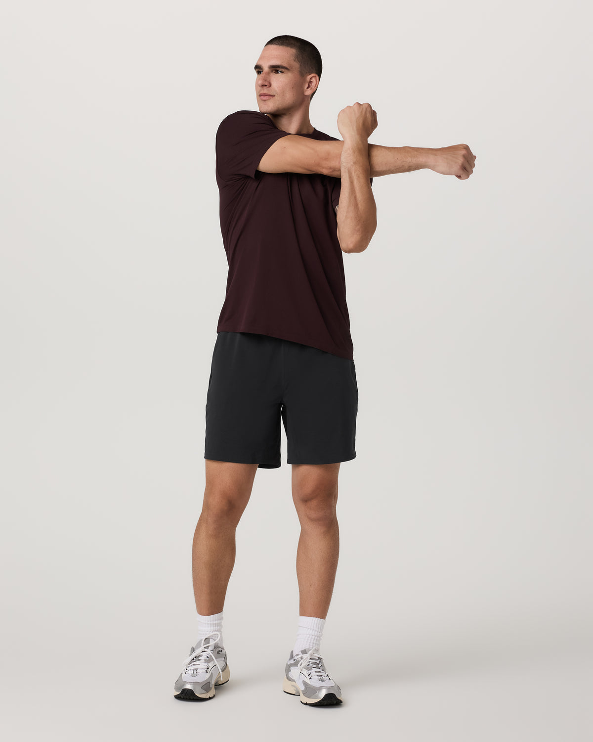 Elevate Kore Short Unlined 7" Men's Black Shorts - Vuori