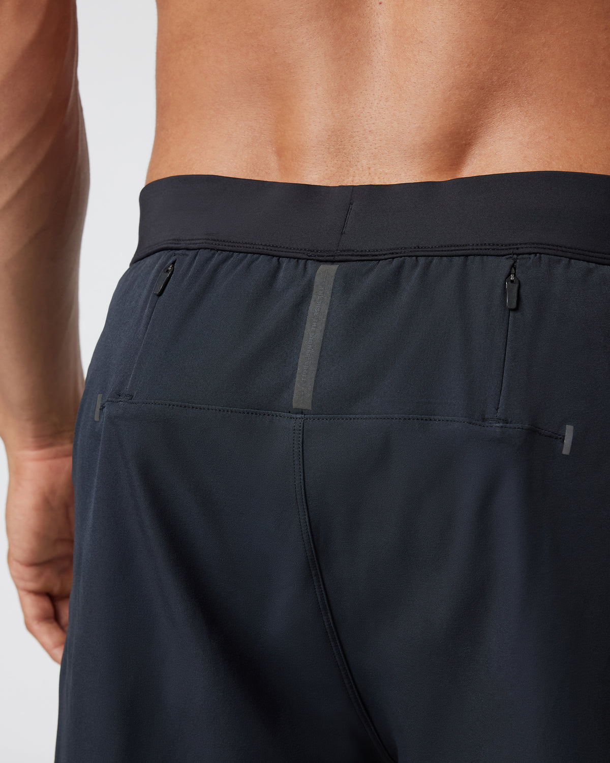 Qualify Run Short Lined 6" Men's Black Run Shorts - Vuori