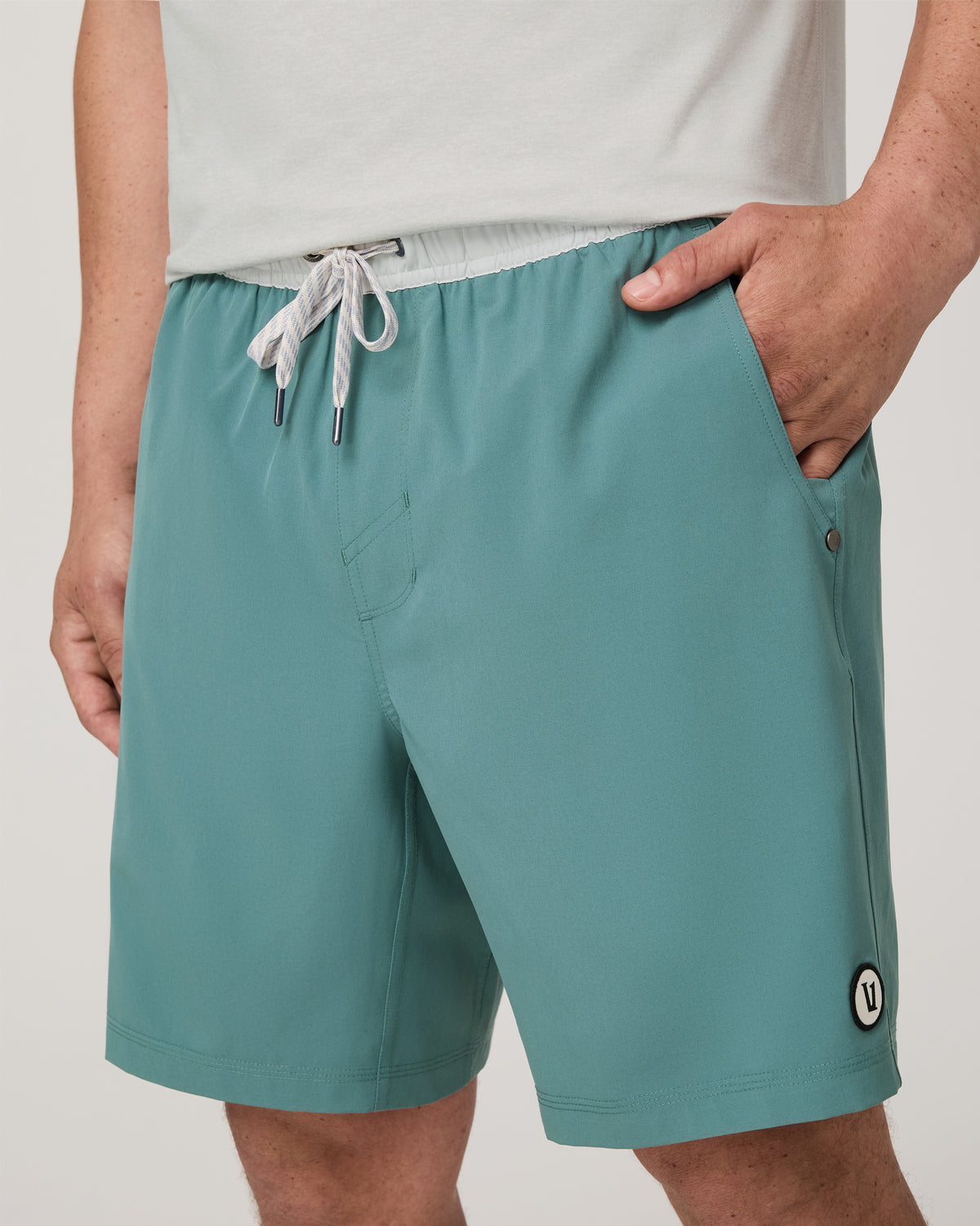 Kore Short Lined 7" Men's Bluegrass Shorts - Vuori