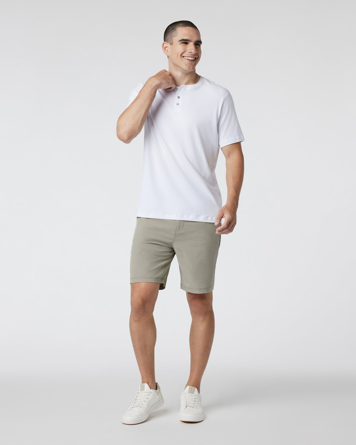 Pebble Short Men's Lightweight Gravel Tan Golf Shorts - Vuori