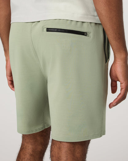Elevate Kore Short Unlined 7" Men's Agave Shorts - Vuori