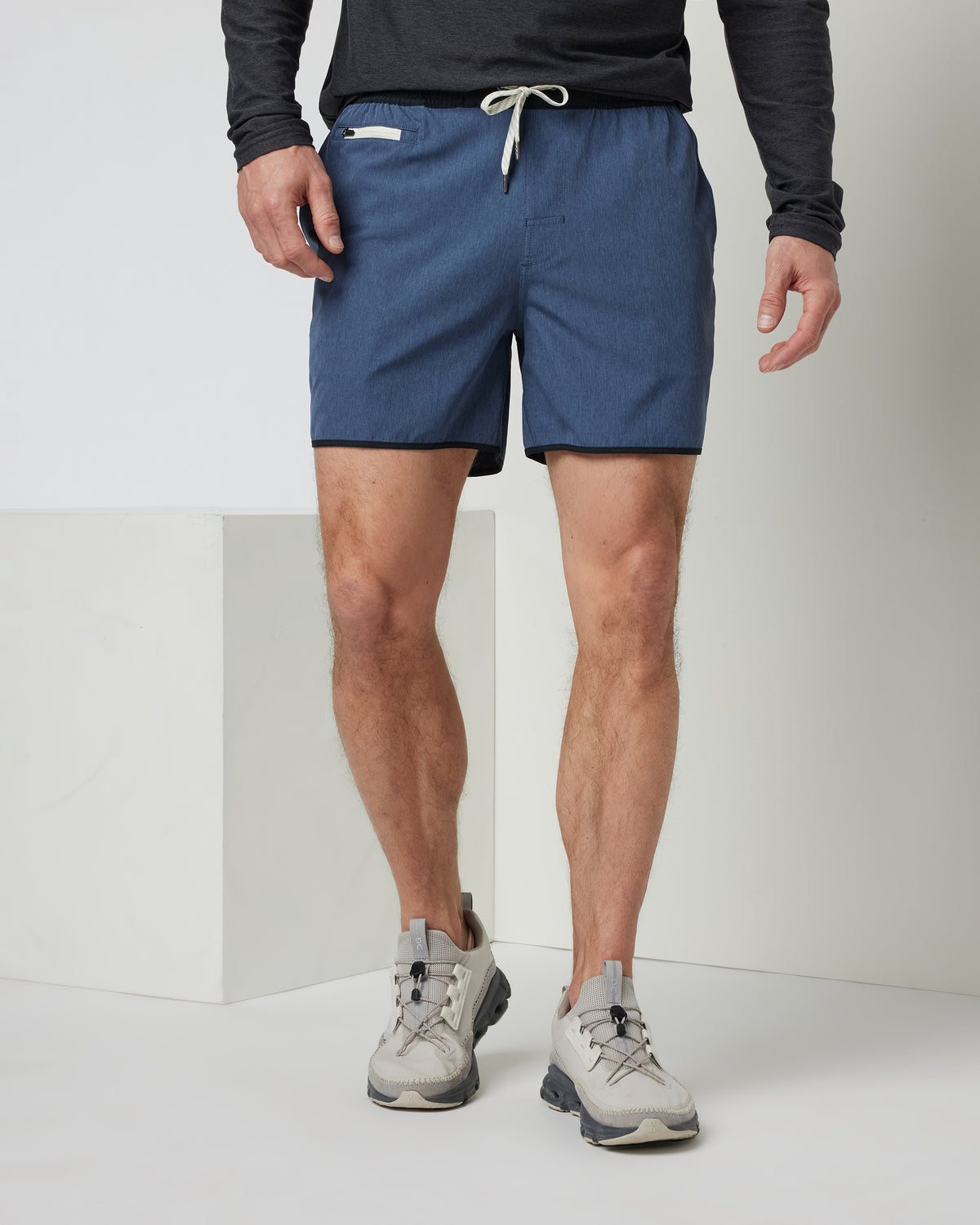 Banks Short 5" Azure Linen Texture - Vuori