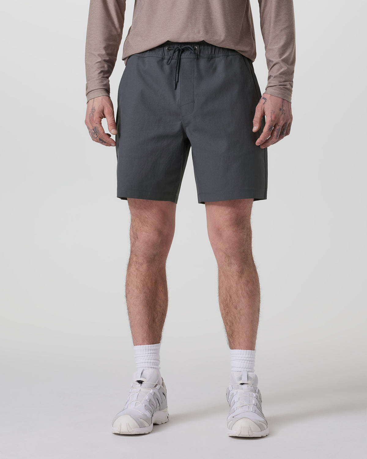 Cascade Crinkle Elastic Waist Short Classic Fit 8" Charcoal - Vuori