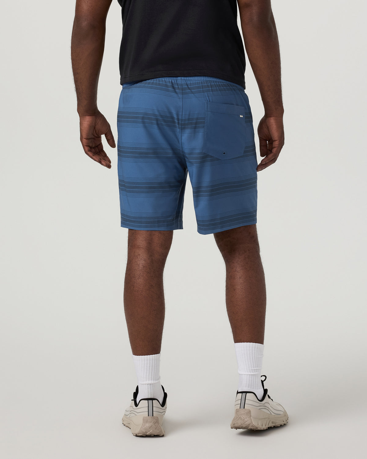 Kore Short Lined 7" Sea Gradient Stripe Athletic Shorts - Vuori