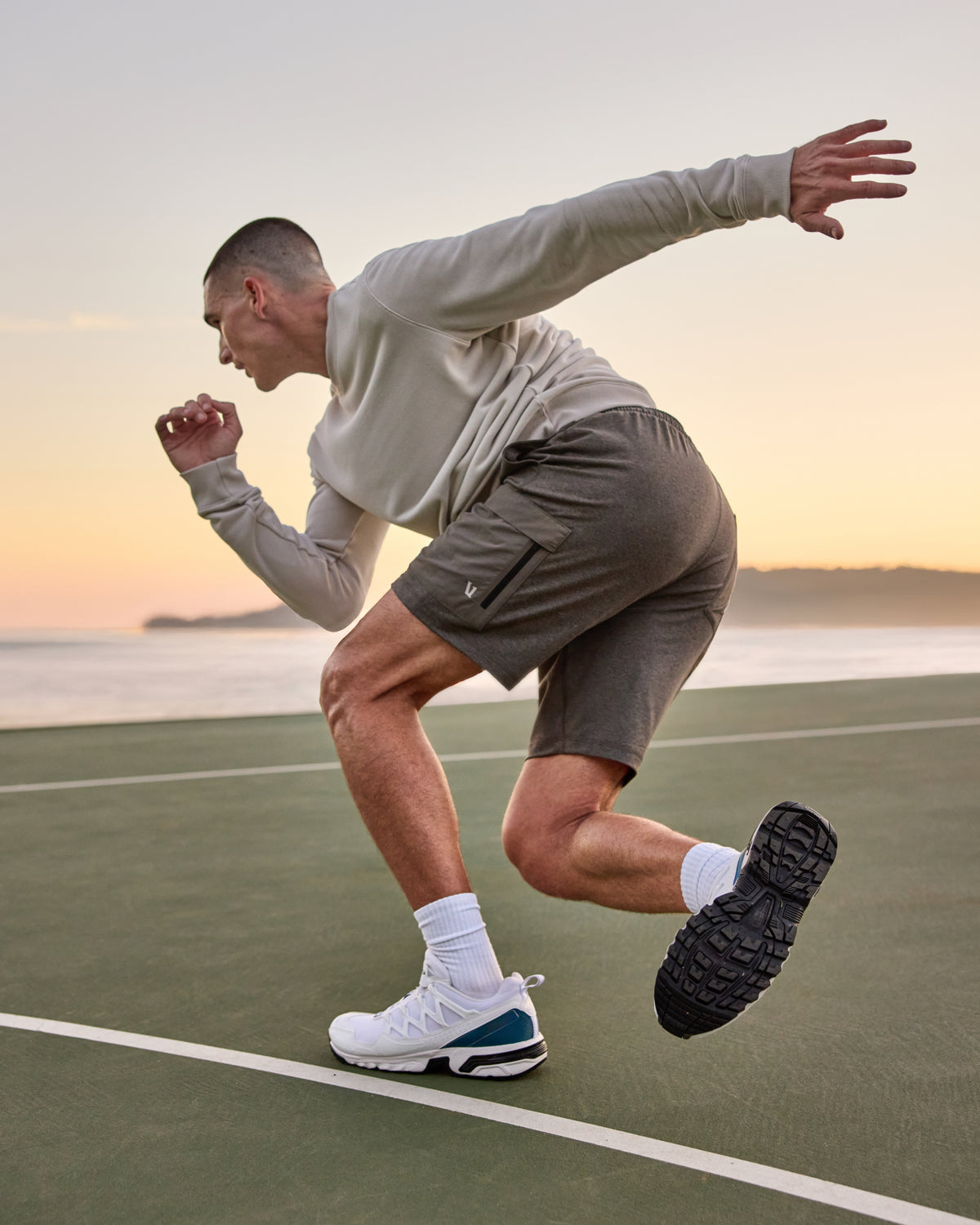 Sunday Performance Utility Short Classic Fit 8" Warm Grey Heather - Vuori