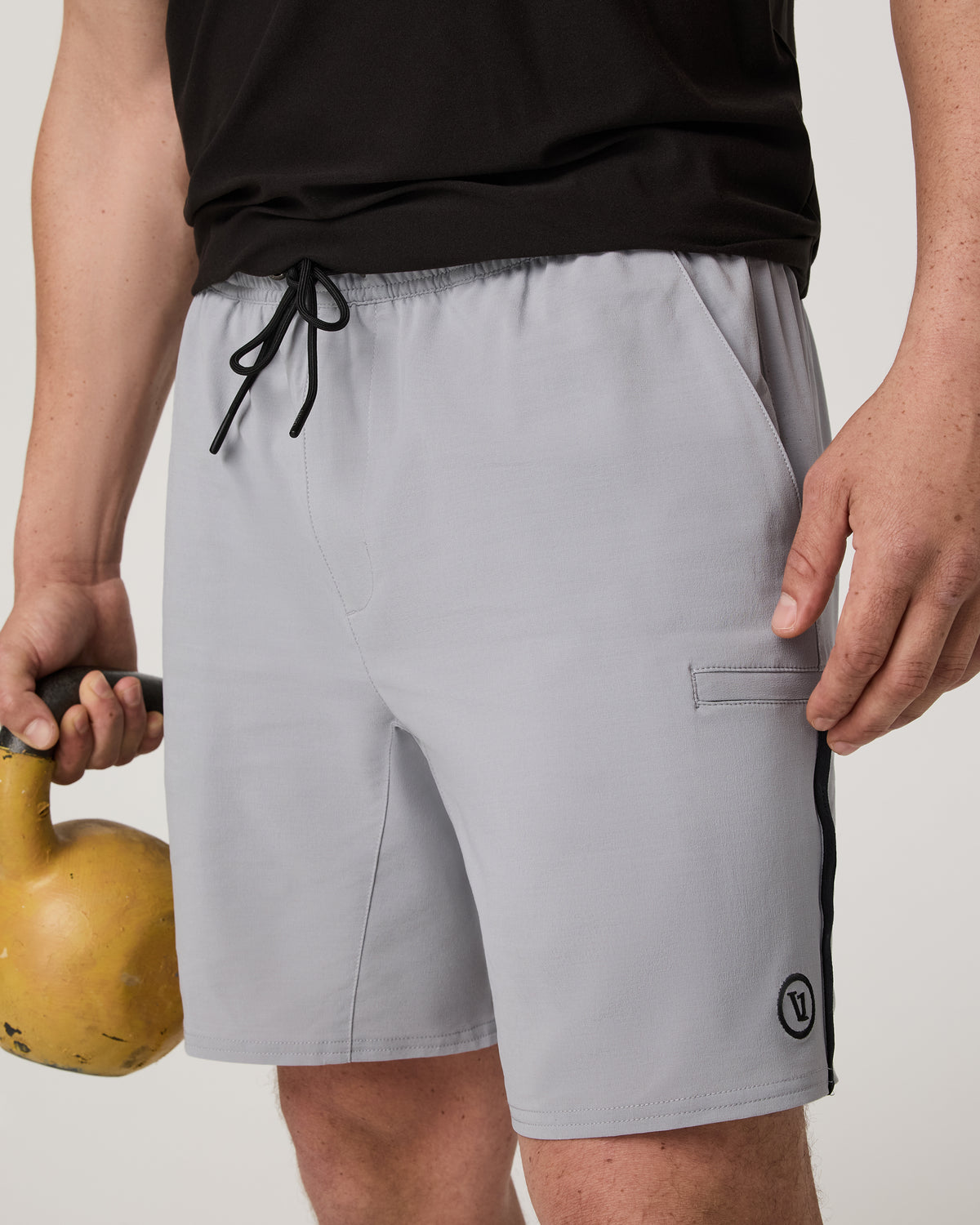 Elevate Kore Utility Short Lined 7" Men's Sea Fog Shorts - Vuori