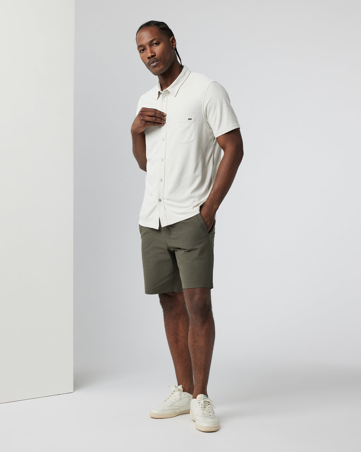 Meta Easy Short Men's Dark Oregano Casual Shorts - Vuori