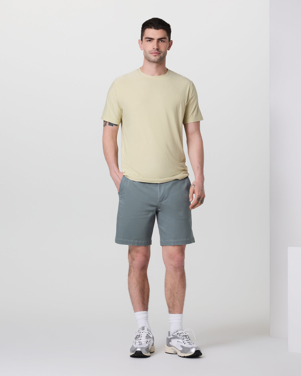 Fletcher Short Classic Fit 8" Dusty Blue - Vuori