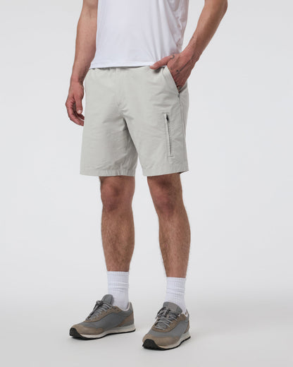 Barren Explorer Short Classic Fit 8" Talc - Vuori