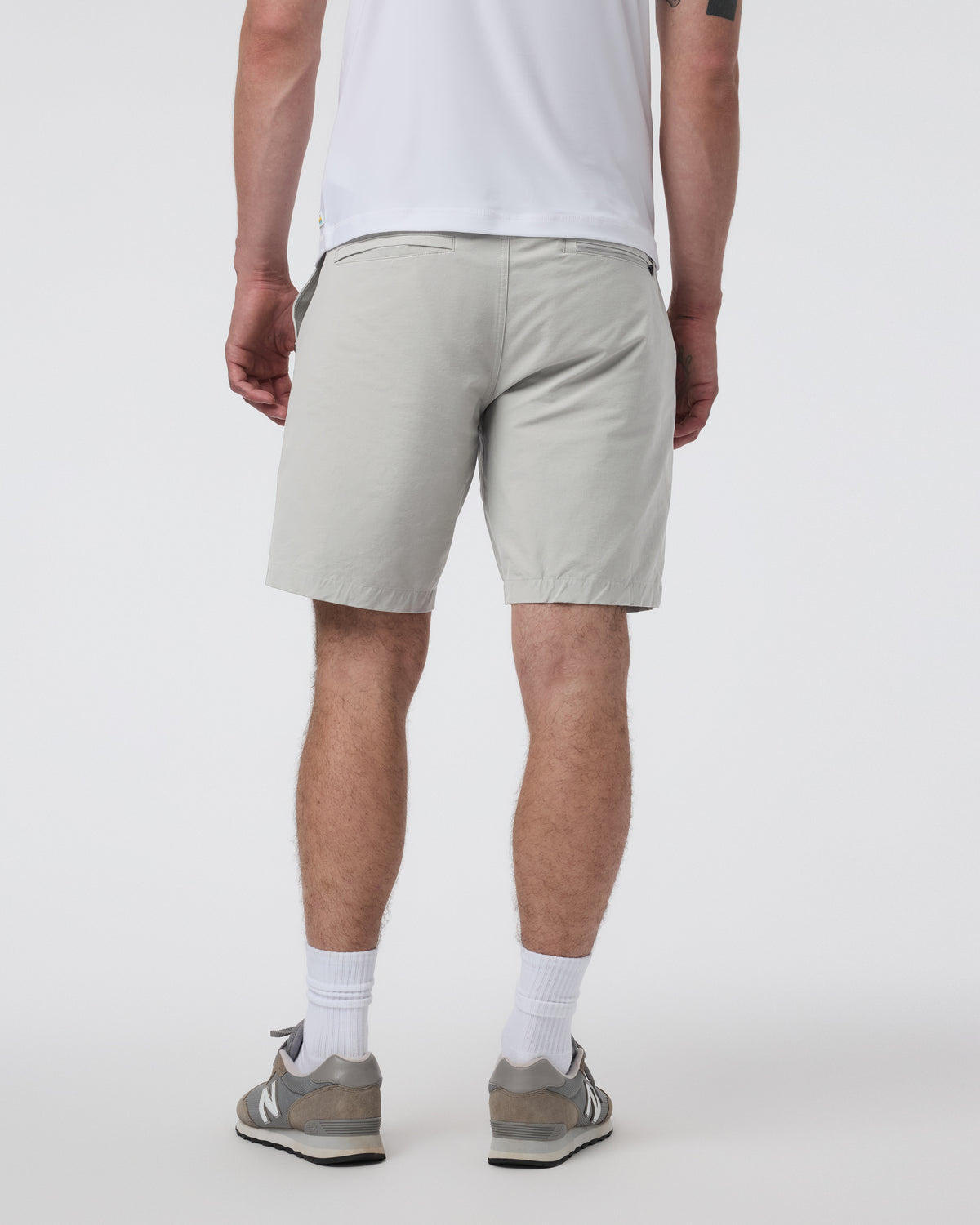 Barren Explorer Short Classic Fit 8" Talc - Vuori