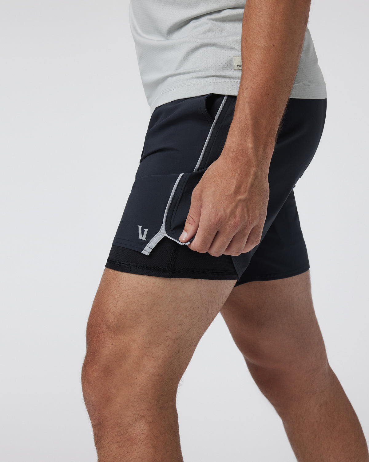 Trail Short 2.0 Black/Heather Grey Running Shorts - Vuori