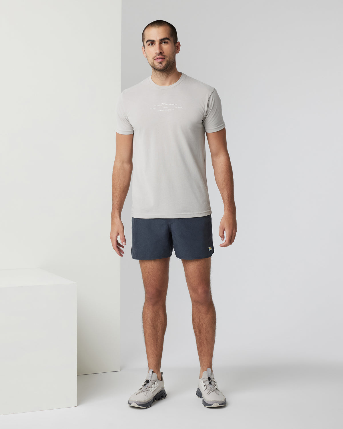 Banks Short 5" Navy Linen Texture Athletic Shorts - Vuori
