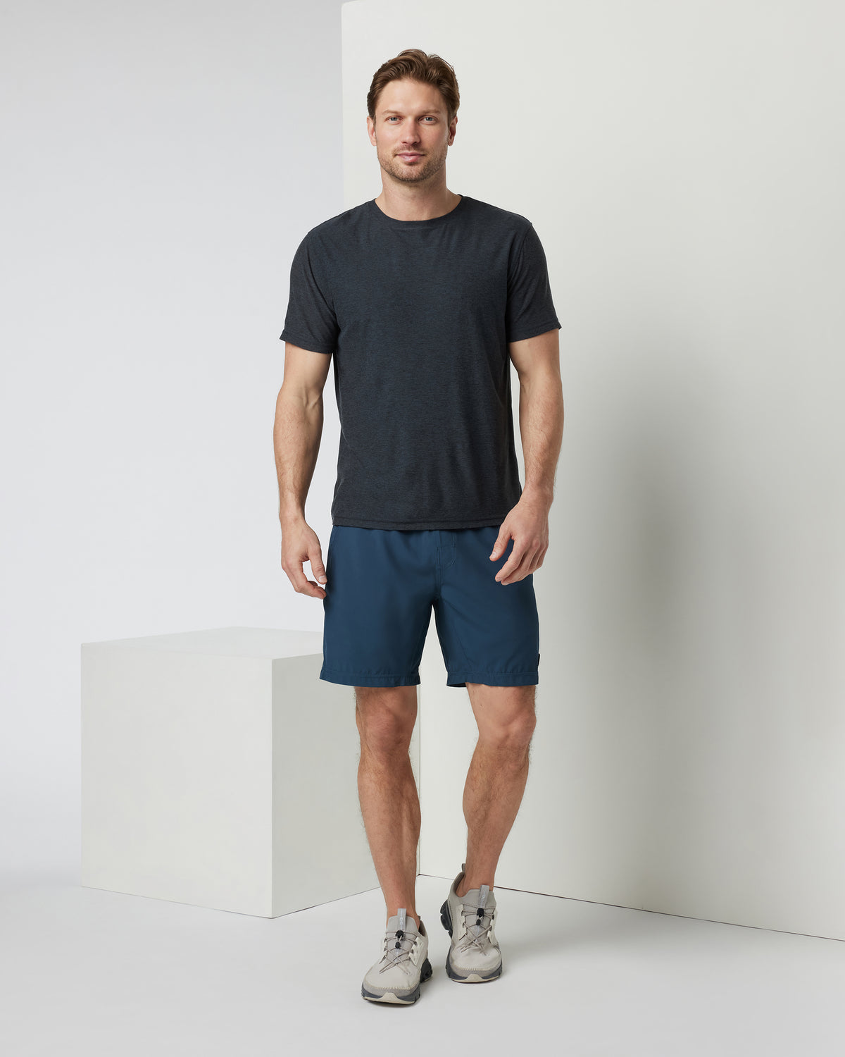 Kore Short Unlined 7" Indigo - Vuori