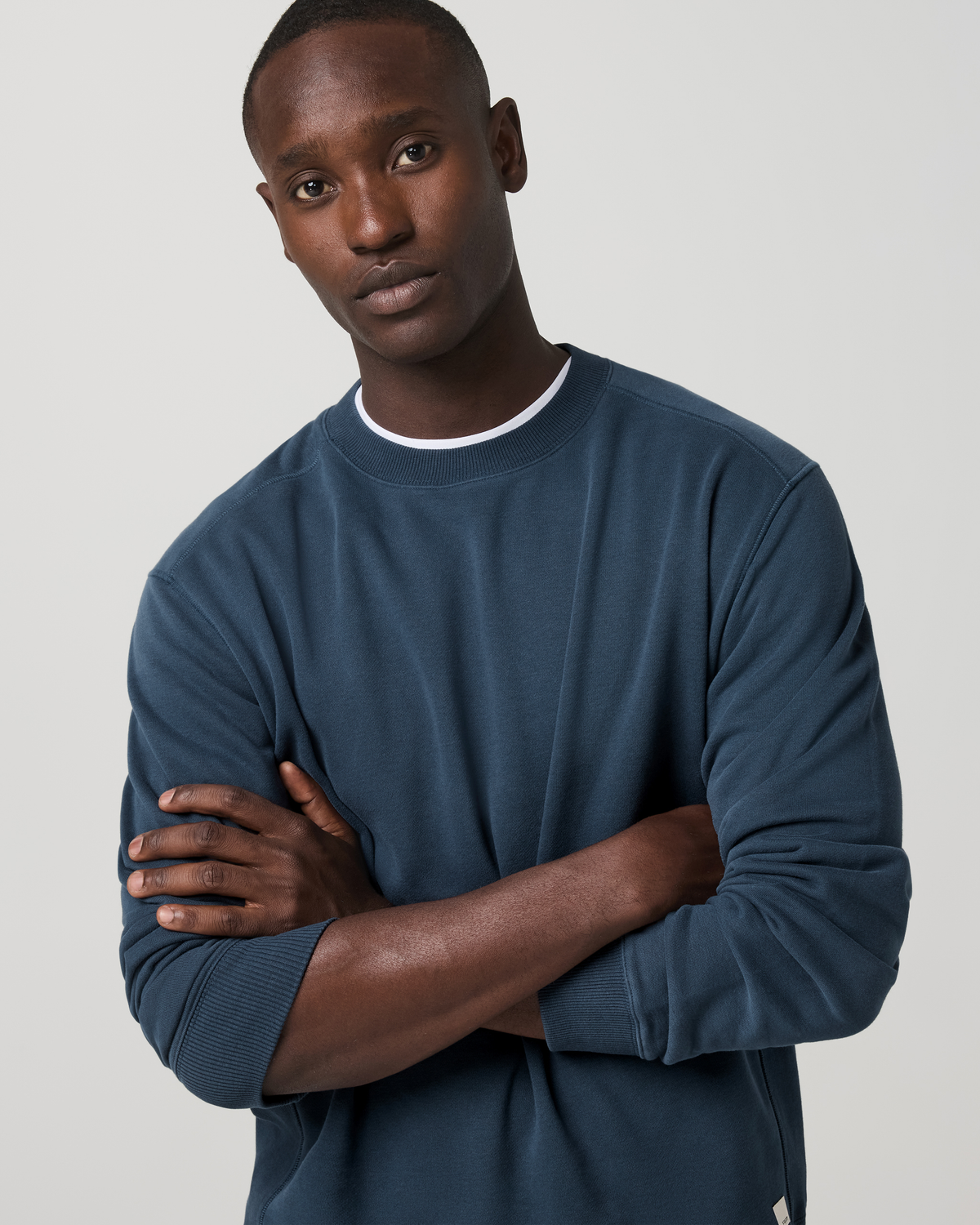 Cypress Vintage Crew Men's Ocean Blue Fleece Pullover - Vuori