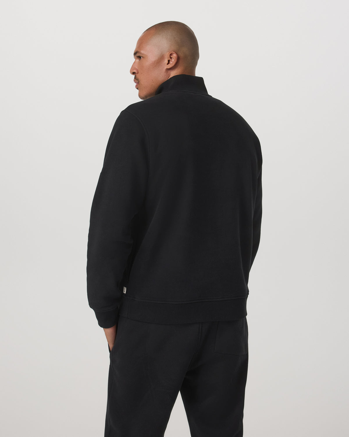 Seaside 1/2 Zip Classic Men's Black Pullover - Vuori