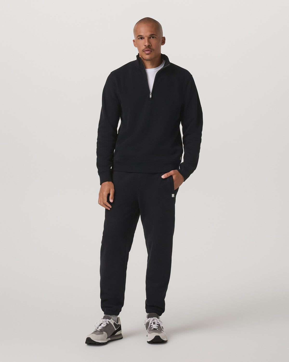 Seaside 1/2 Zip Classic Men's Black Pullover - Vuori