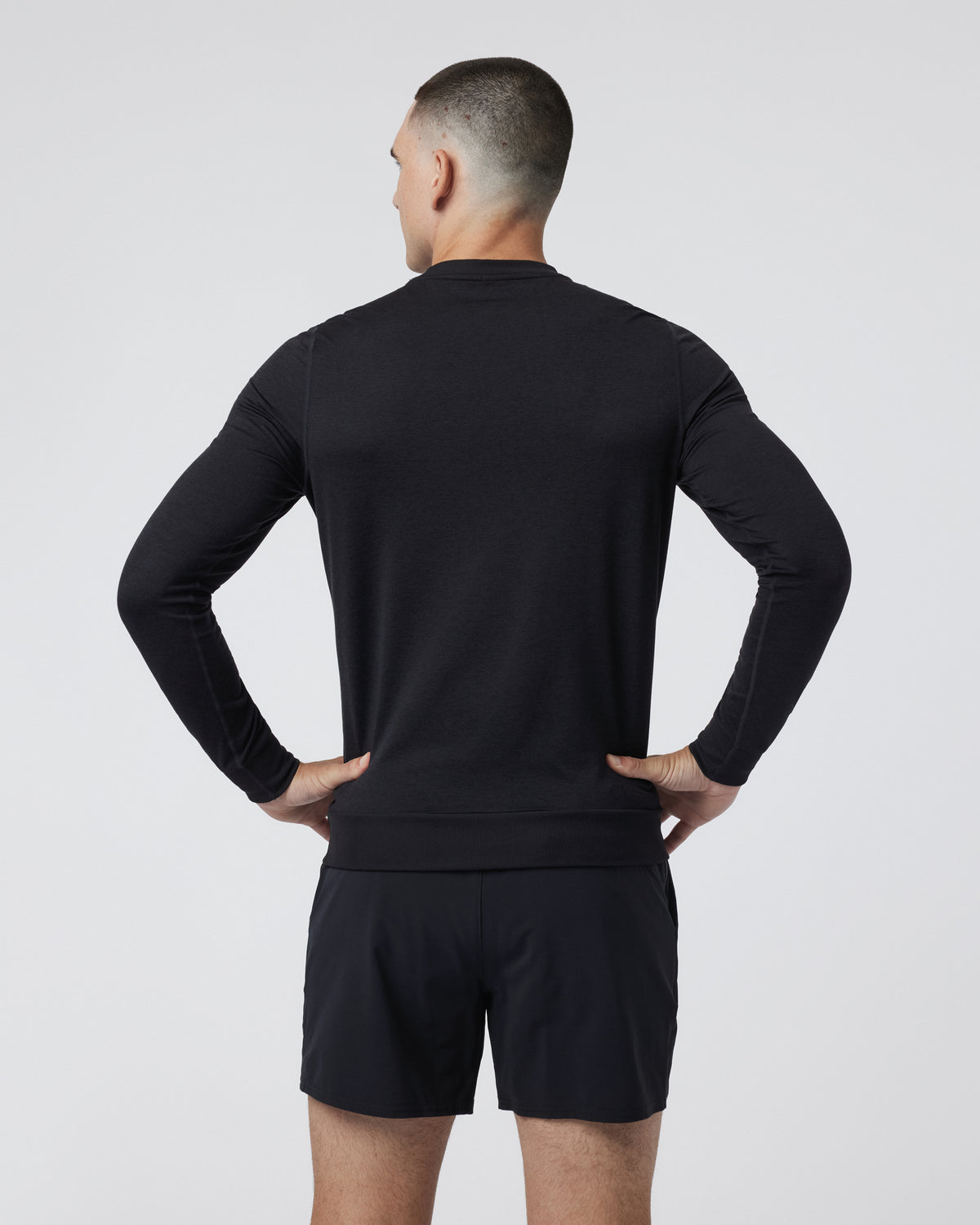Ponto Performance Crew Men's Black Pullover - Vuori
