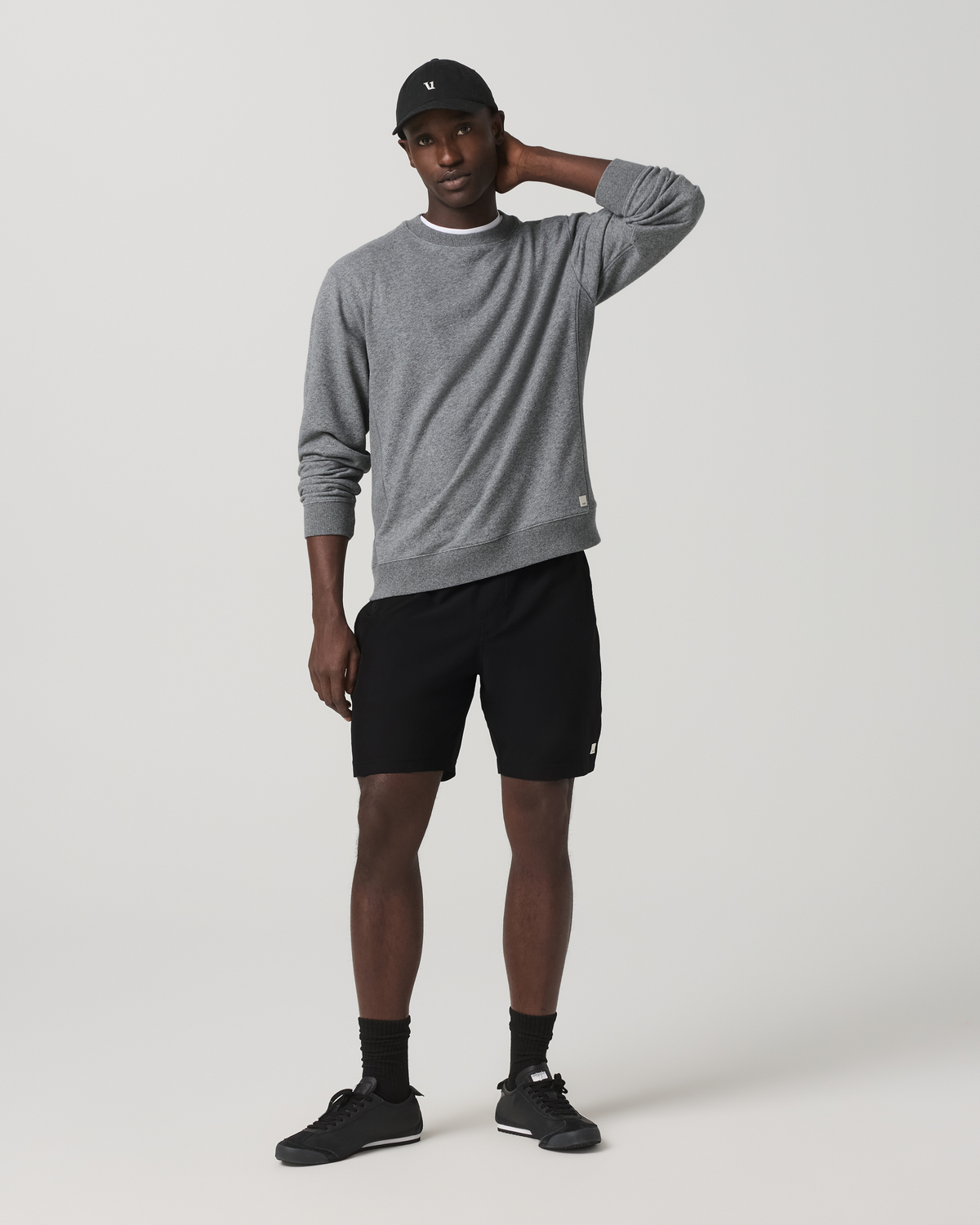 Cypress Vintage Crew Men's Heather Grey Fleece Pullover - Vuori