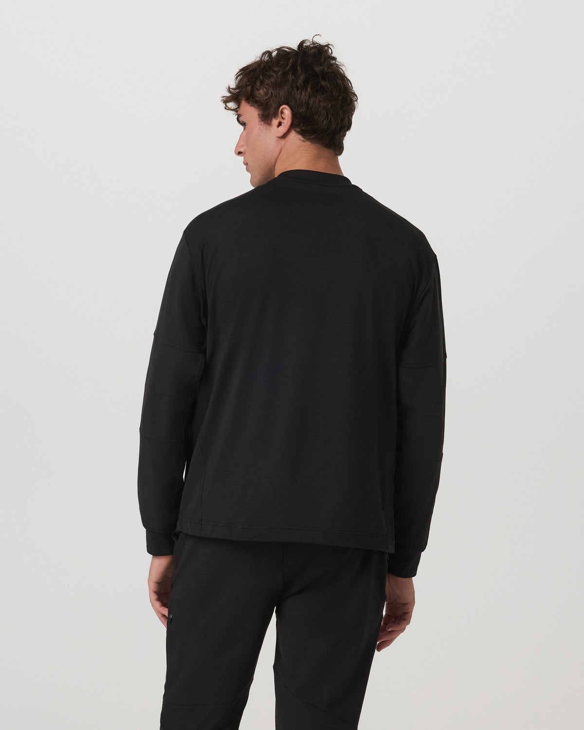 Coronado Mixed Media Crew Men's Black Heather Crewneck - Vuori