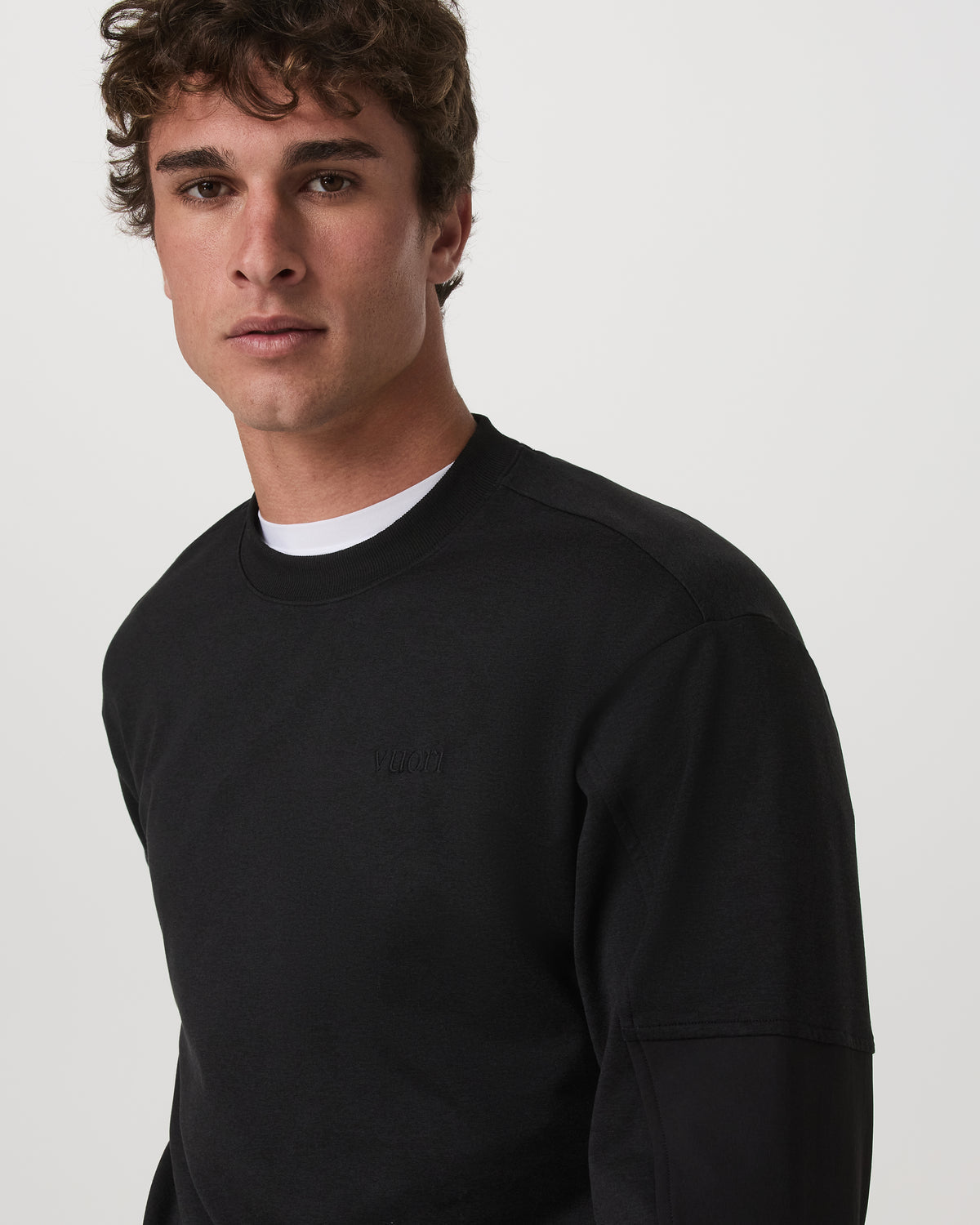 Coronado Mixed Media Crew Men's Black Heather Crewneck - Vuori