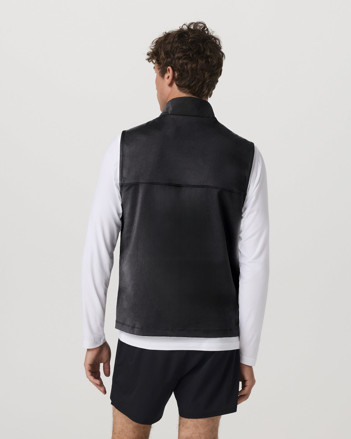 Sunday Insulated Hybrid Vest Men's Black Training Vest - Vuori