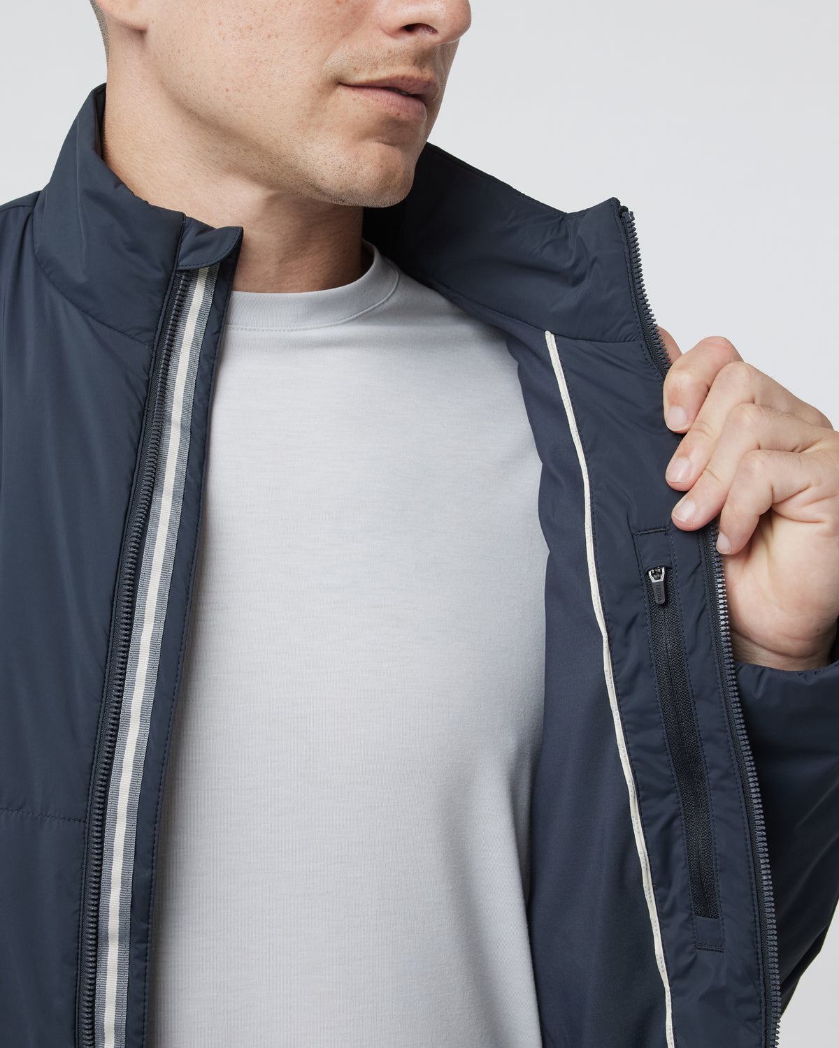 Echo Insulated Jacket 2.0 Navy Lightweight Jacket - Vuori