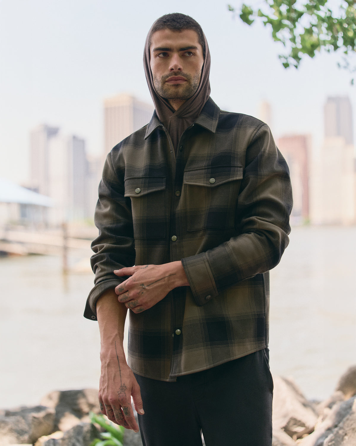Range Shirt Jacket 2.0 Men's Oregano Plaid Jacket - Vuori