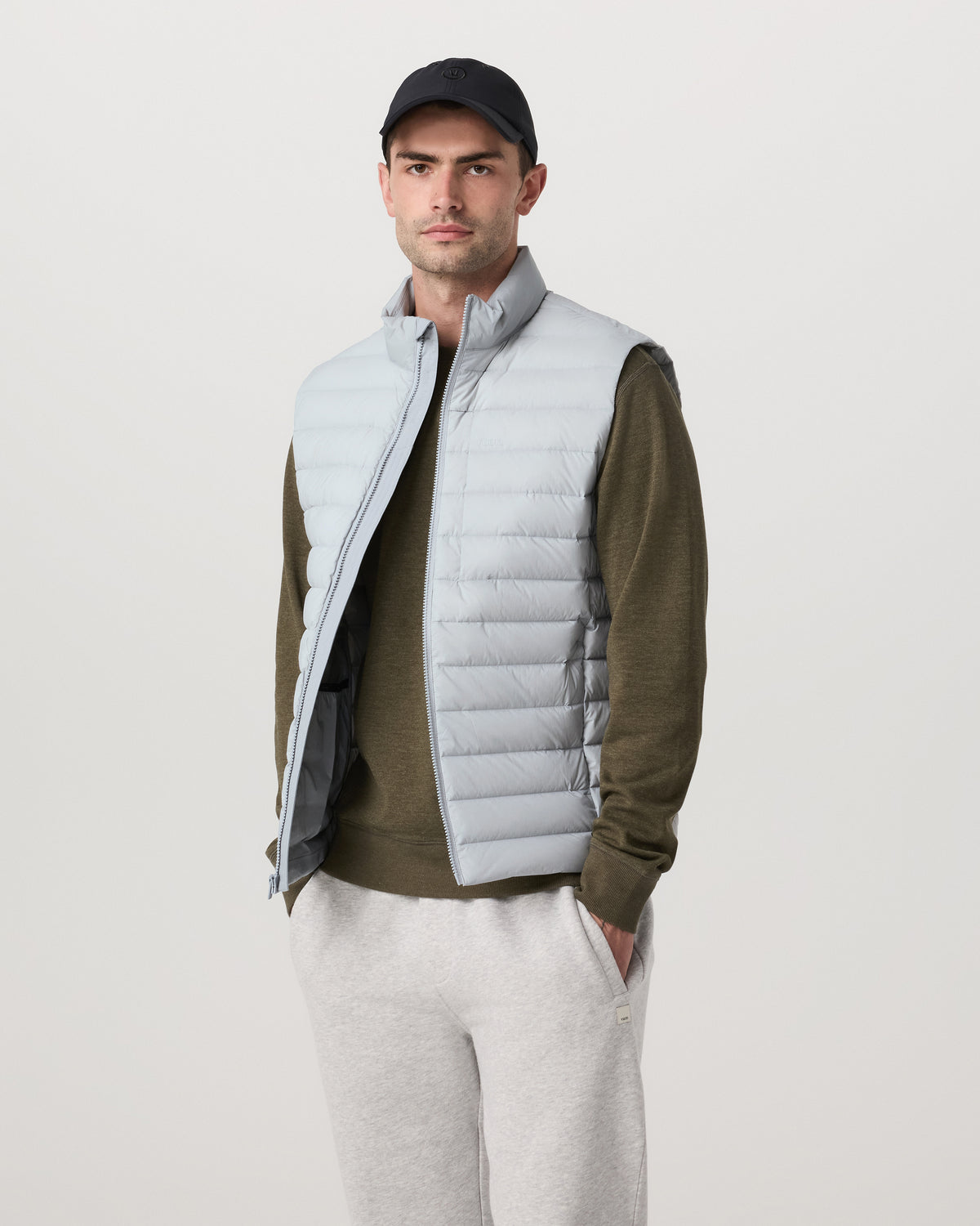 Steadfast Insulated Vest Men's Sea Fog Vest - Vuori