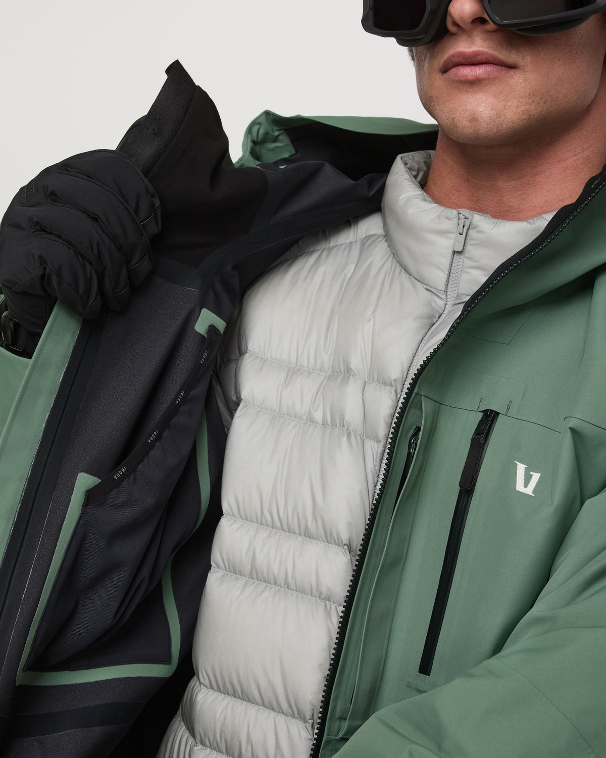 Taika Snow Shell Men's Sea Pine Ski/Board Jacket - Vuori