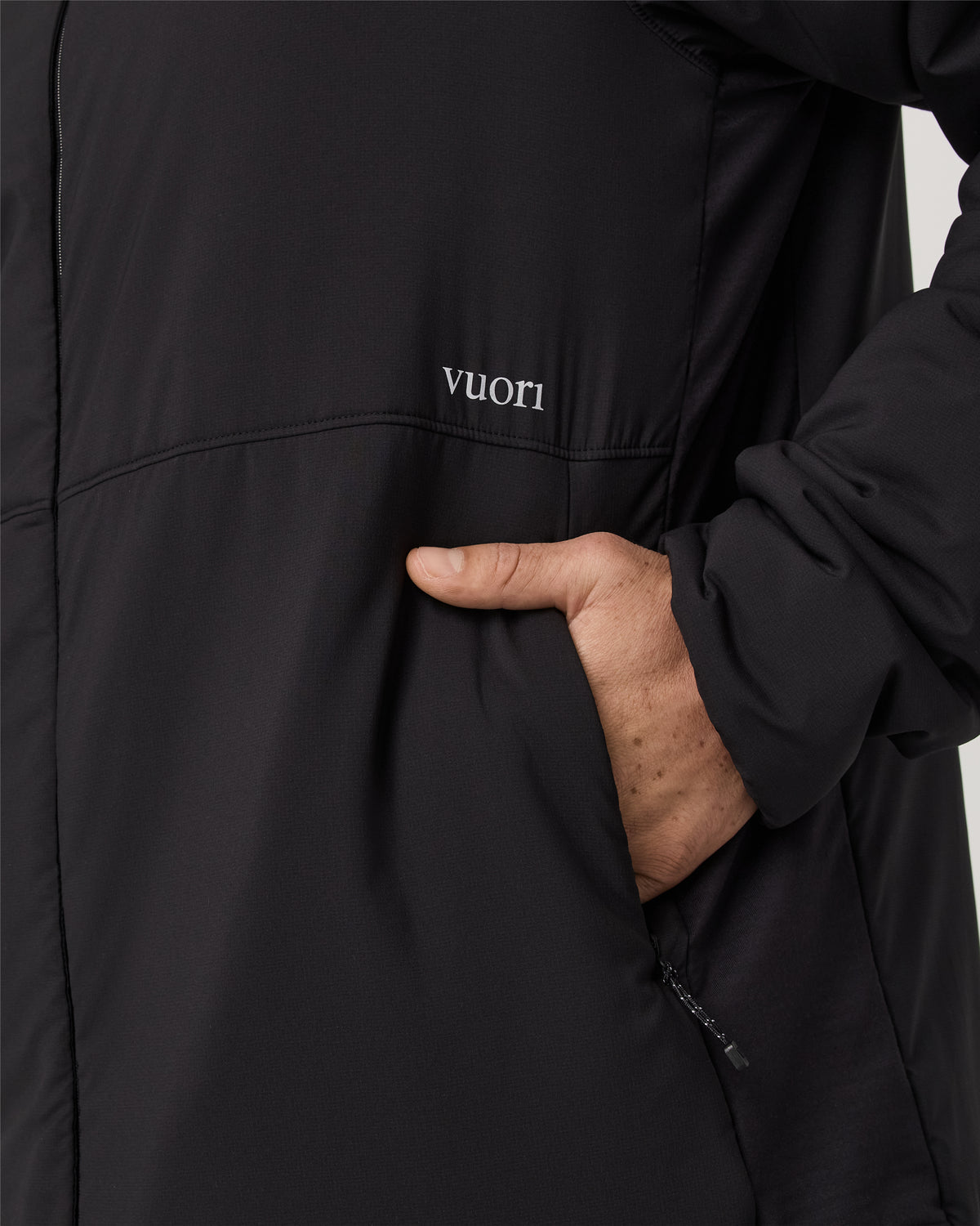 Malin Hybrid Jacket Men's Classic Fit Black Jacket - Vuori