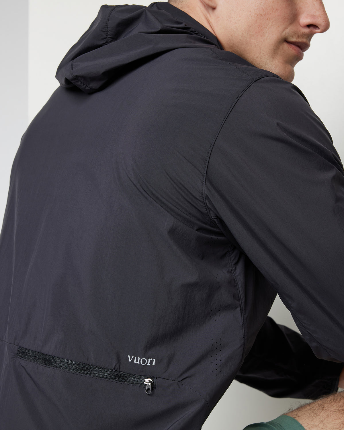 Ronan Packable Jacket Black Water Repellent Jacket - Vuori