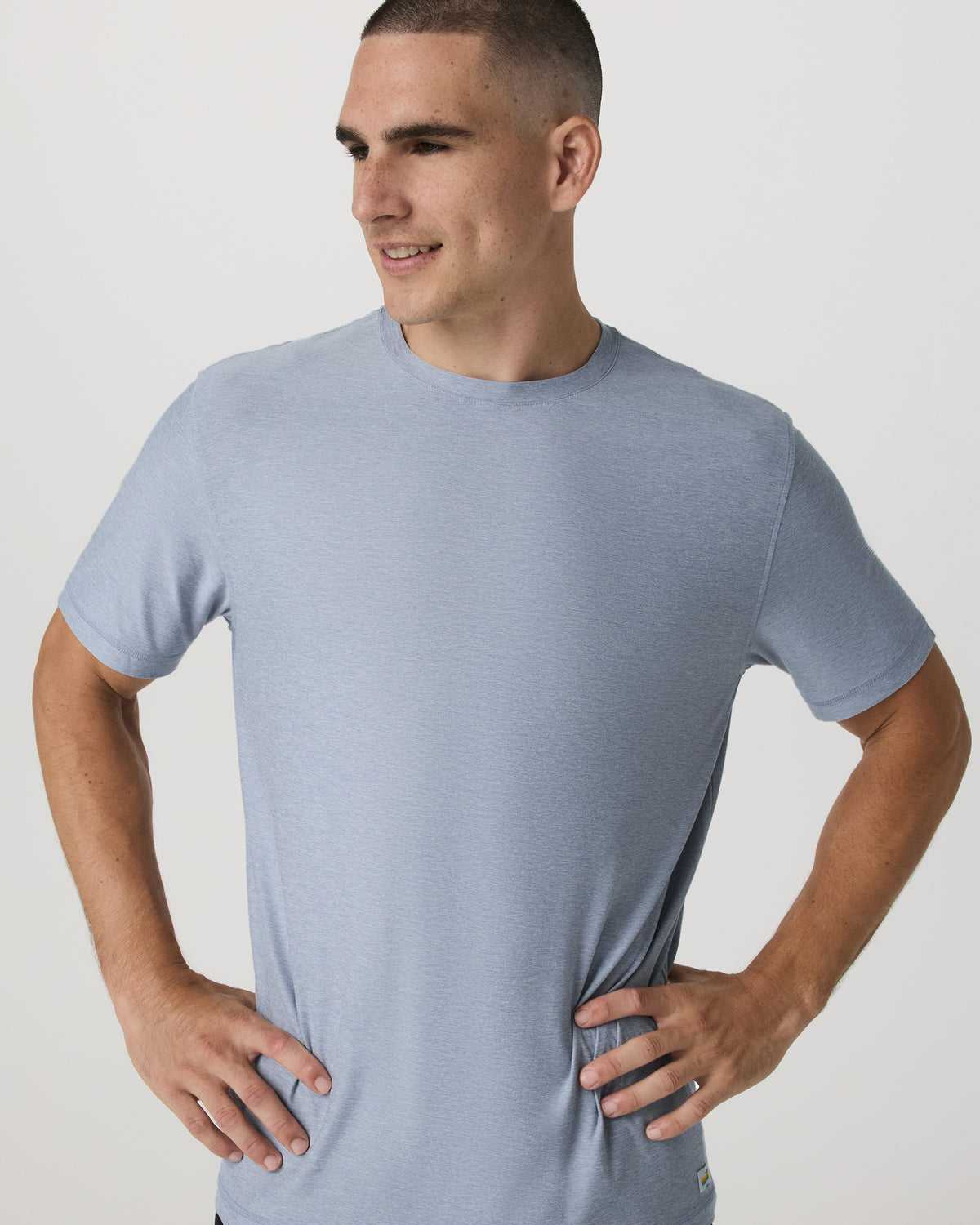 Strato Tech Tee Men's Blue Dusk Heather T-Shirt - Vuori