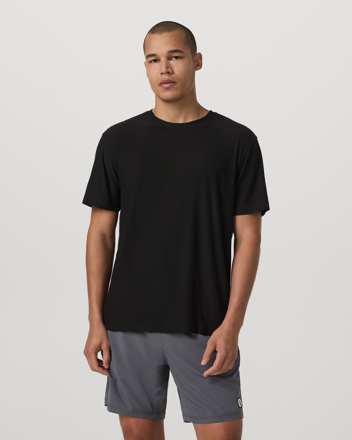 Short Sleeve Strato Tee - Relaxed Fit Men's Black Shirt - Vuori