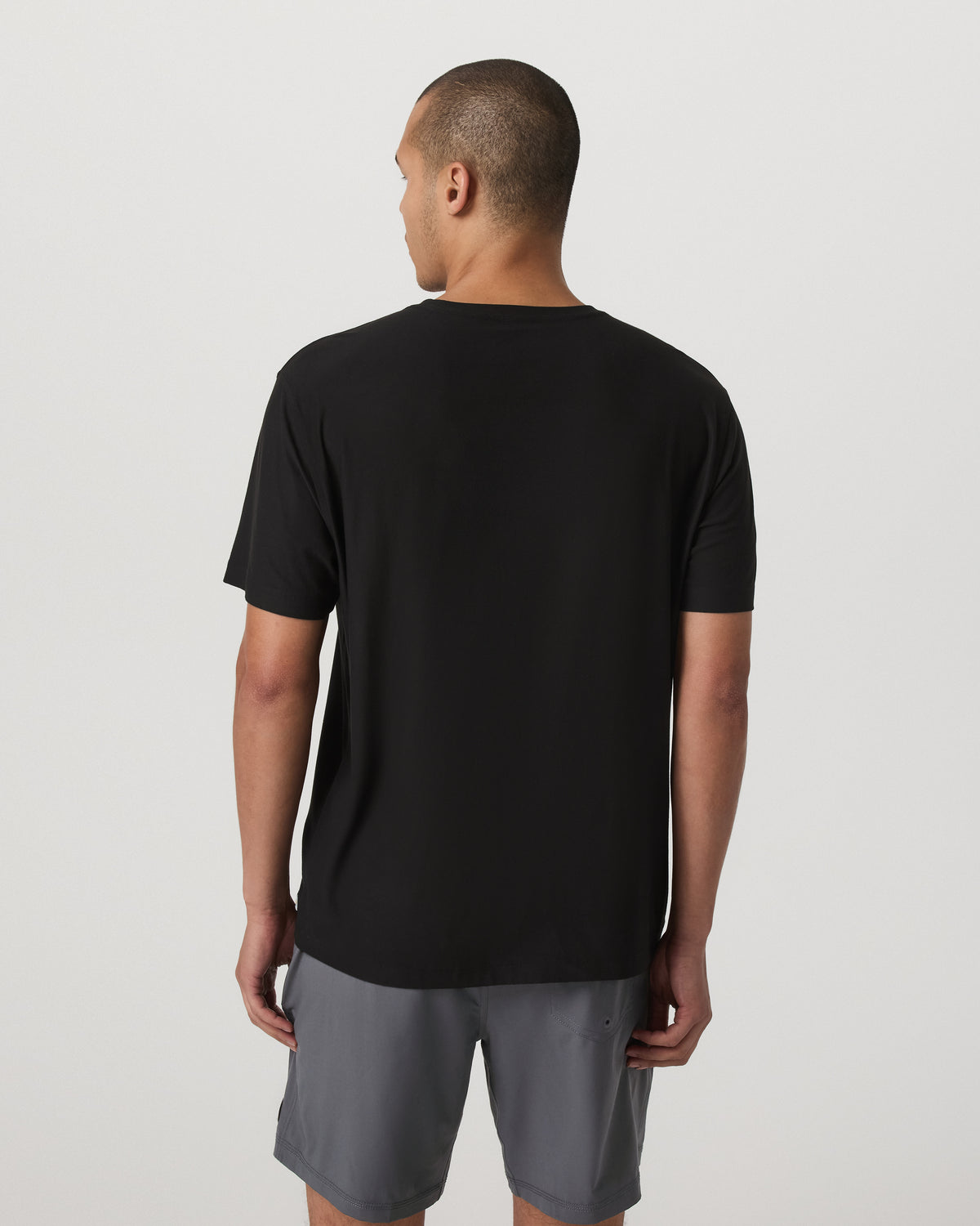 Short Sleeve Strato Tee - Relaxed Fit Men's Black Shirt - Vuori