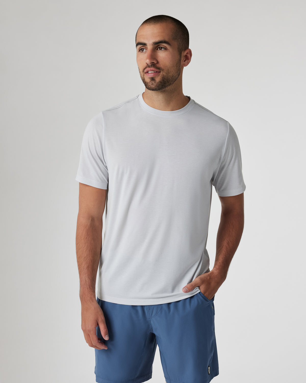 Current Tech Tee Men's Frost Grey Lightweight Shirt - Vuori