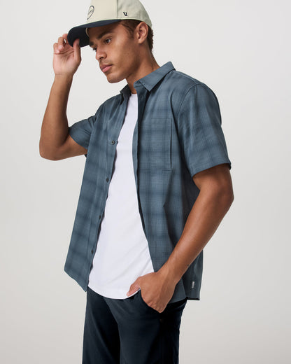 Short Sleeve Plaid Button Down Shirt Men's Abyss Shirt - Vuori