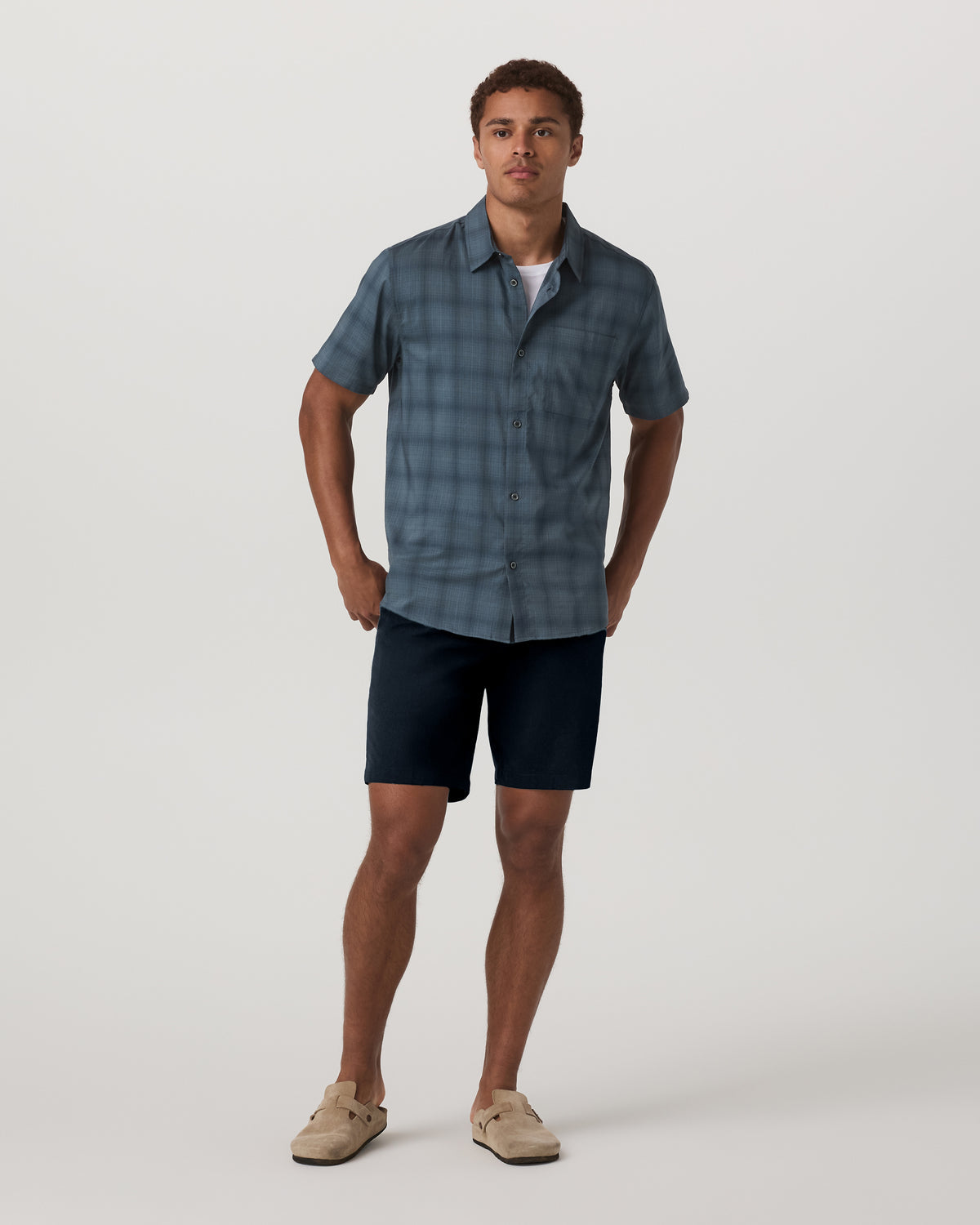 Short Sleeve Plaid Button Down Shirt Men's Abyss Shirt - Vuori